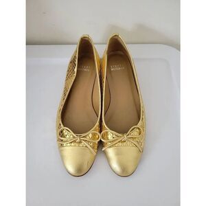 Stuart weitzman gold flat shoes 6.5